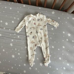 Disney's Winnie the Pooh Organic Baby Pajama ⭐️Pottery Barn footie